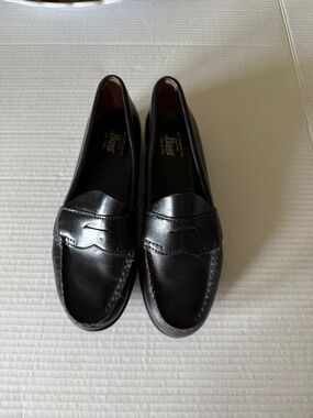 G.H. Bass Vintage Black Leather Penny Loafers Women’s Size 7